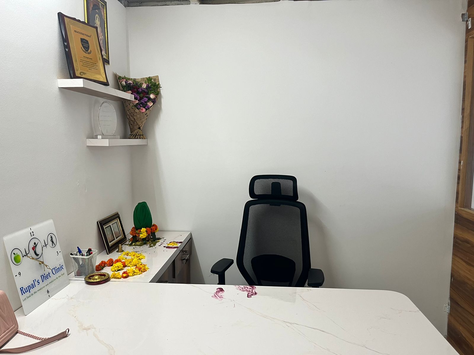 Reception at Rupal's Diet Clinic