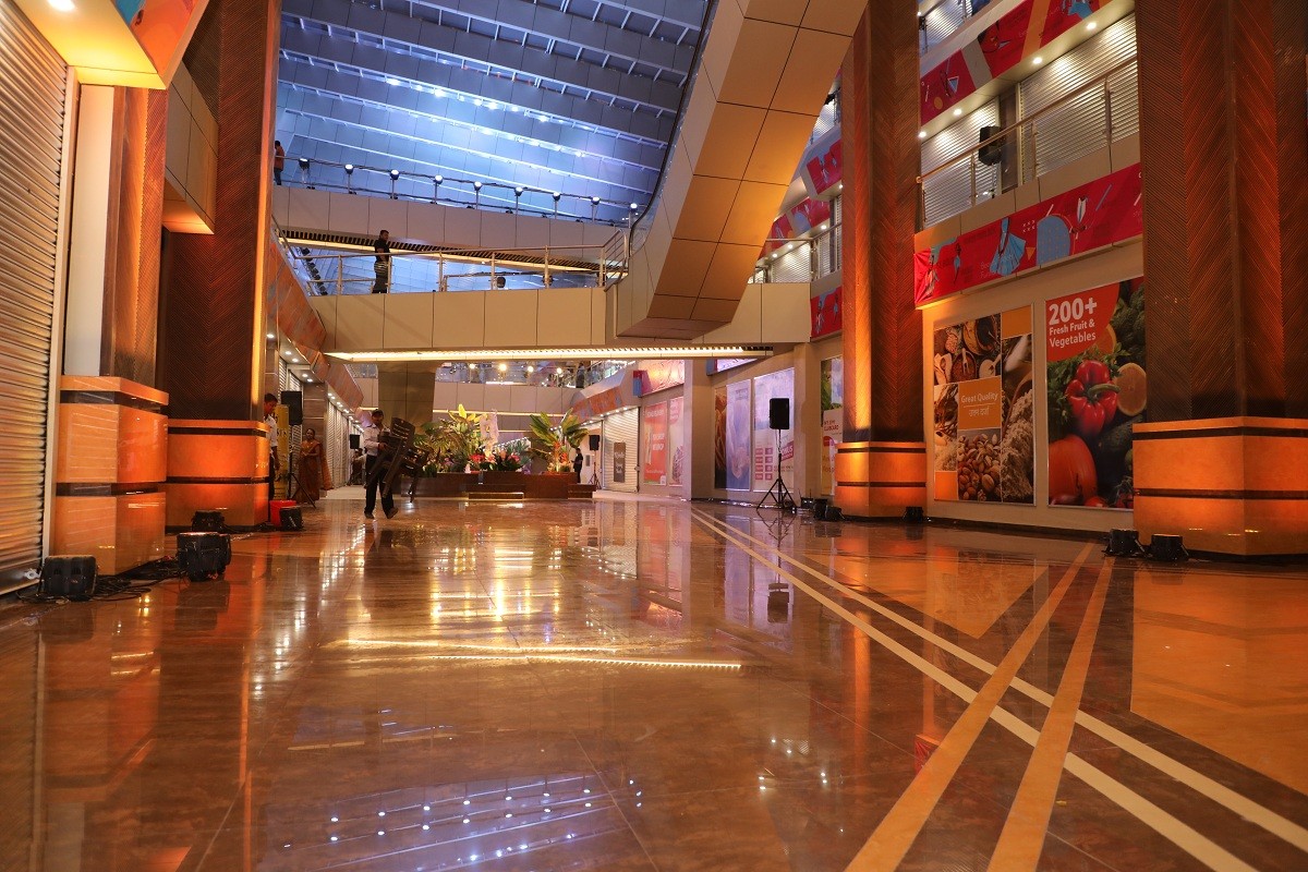 Vision 9 Mall interior